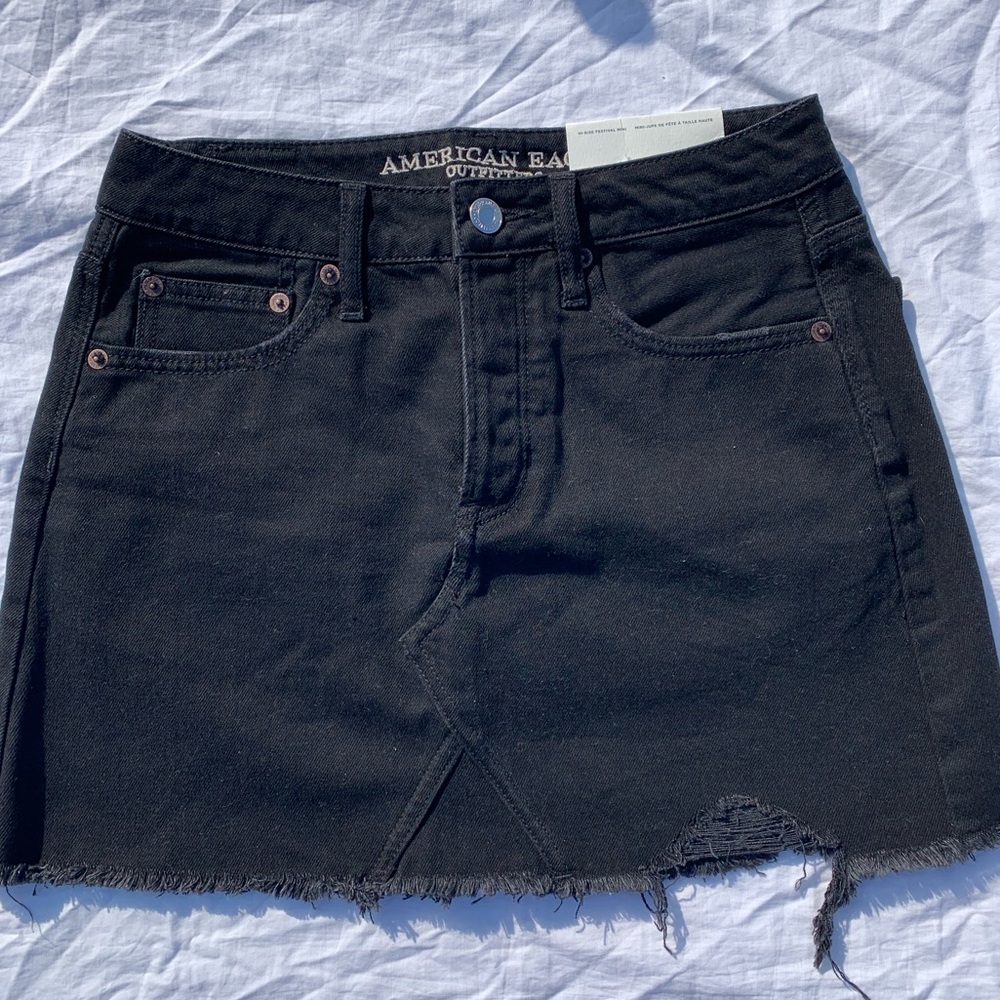 American Eagle black hi-rise festival mini skirt